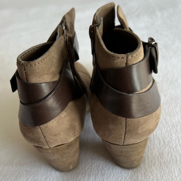 Heeled Bootie - Picture 5 of 11